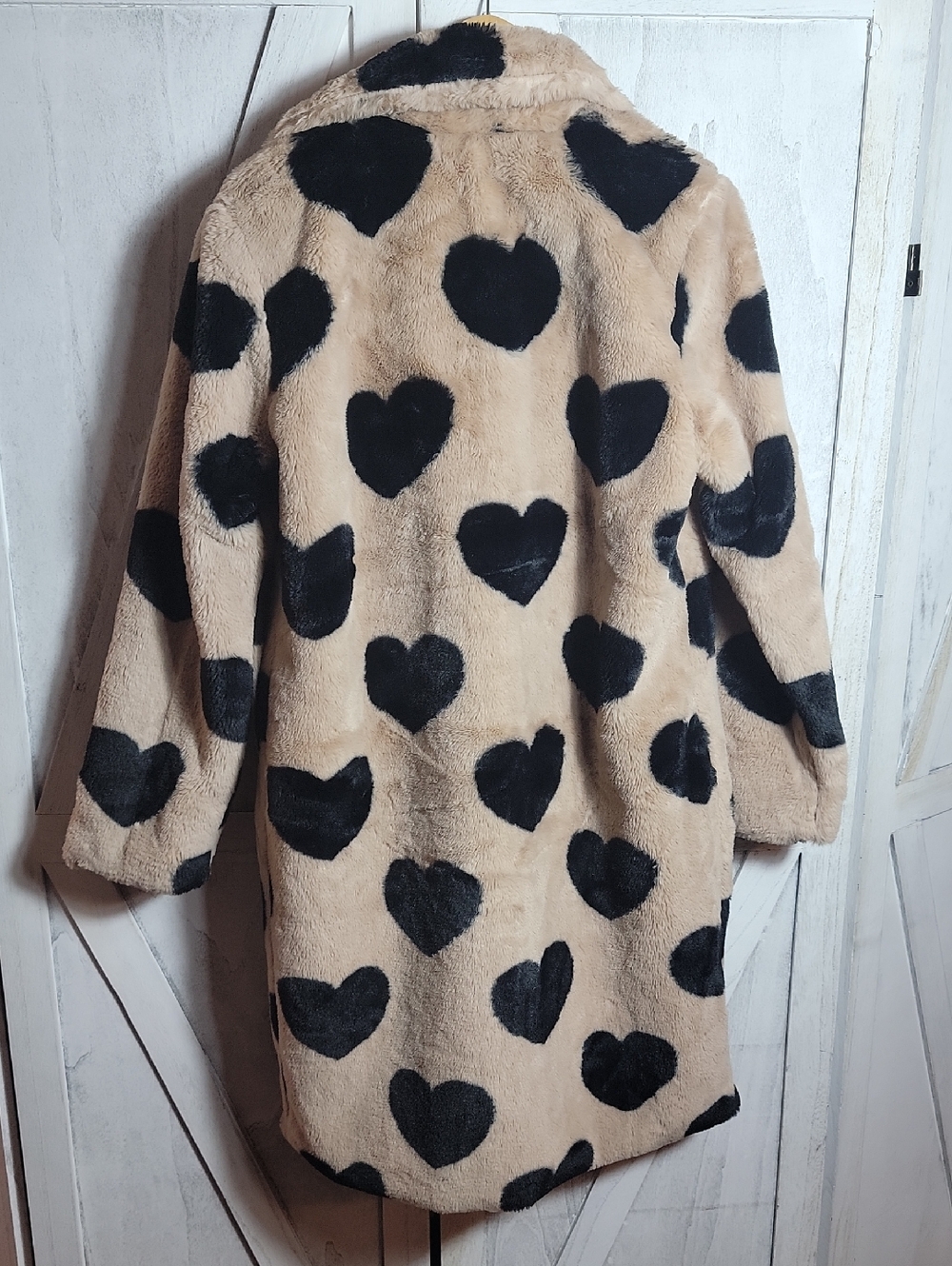 Stoosh Beige Faux Fur Teddy Coat with Black Heart Print Size Medium - Picture 7 of 10